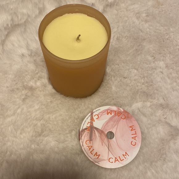 Victoria’s Secret coconut milk & rose calm candle 9oz new candle - Picture 4 of 8